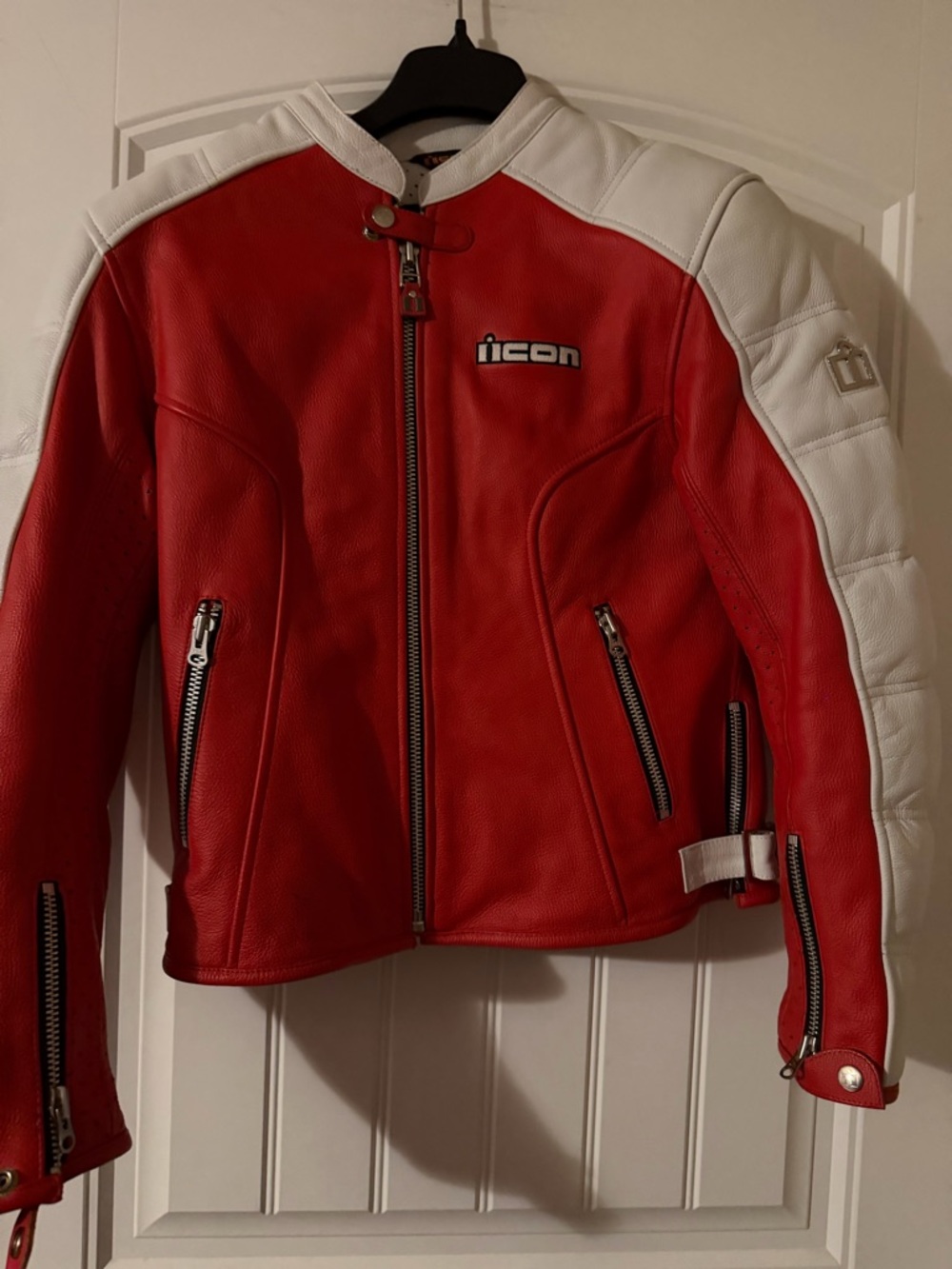 Women’s IICON Tuscadero Brand Red&White Armored Racer jacket S. NWOT